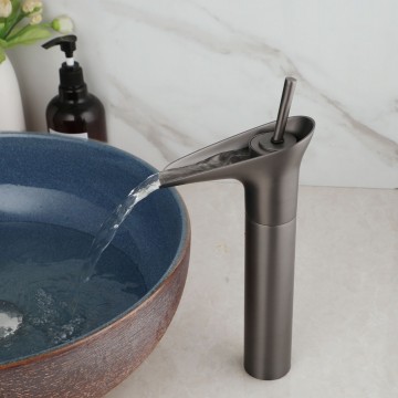 Gun metal watervalkraan