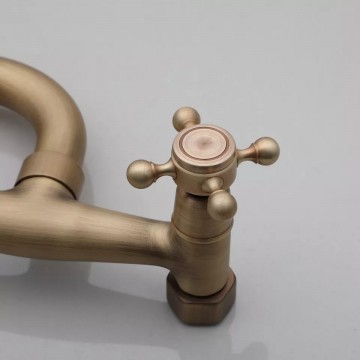 Hendel nostalgische muurkraan bronskleurig
