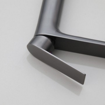 Hendel wastafelkraan badkamerkraan gun metal