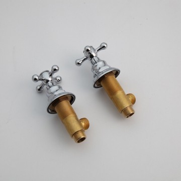 Hendels chroom muurkraan elegant landelijk