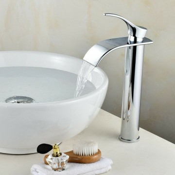 Hoge elegante watervalkraan chroom