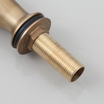 Installatie aansluiting fonteinkraan bronskleurig