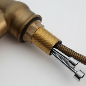 Keukenkraan onderzijde