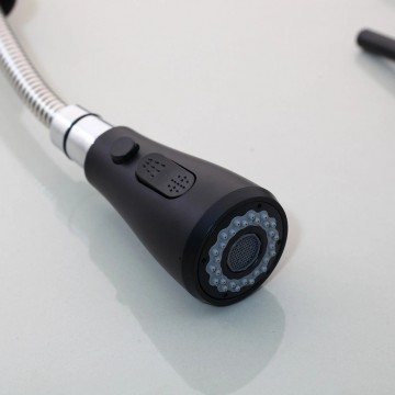 Keukenkraan zwart uittrakbare sproeikop 4