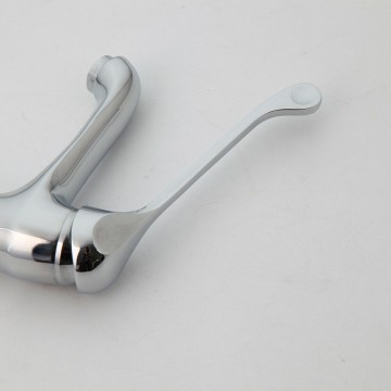 Kraan chroom elleboog bediening