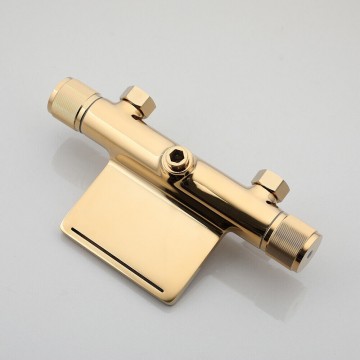 Kraan goudkleurige badkraan mengkraan