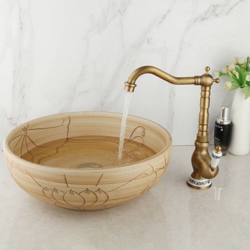 Landelijke mengkraan brons