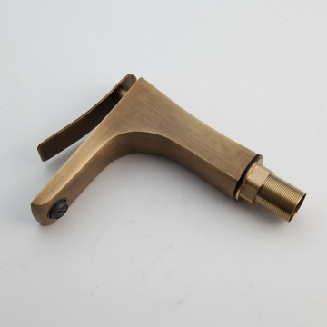 Landelijke mengkraan bronskleurig