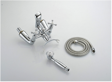 Landelijke uitstraling bad rand kraan