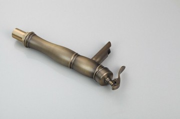 Landelijke watervalkraan bronskleurig hoog