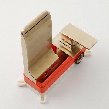 Luxe mat gouden muurkraan met inbouw gedeelte