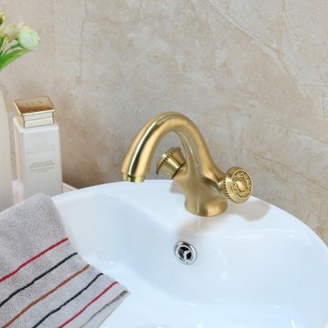 Mat gouden mengkraan 0