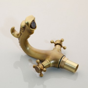 Mengkraan in de vorm van ene draak