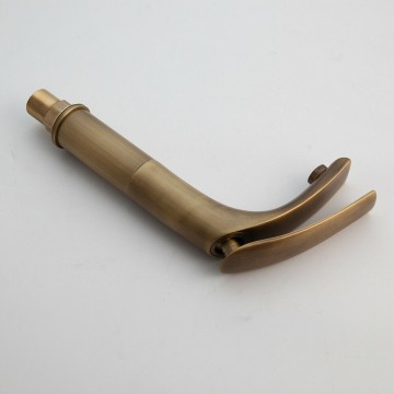 Mengkraan wastafelkraan brons