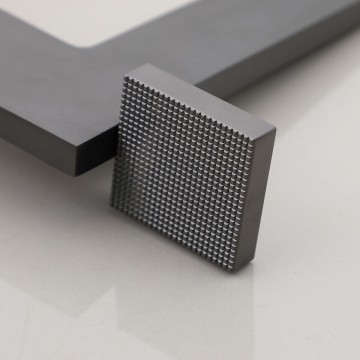 Moderne gun metal wastafel kraan