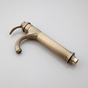 Mooie bronskleurige wastafelkraan mengkraan 0