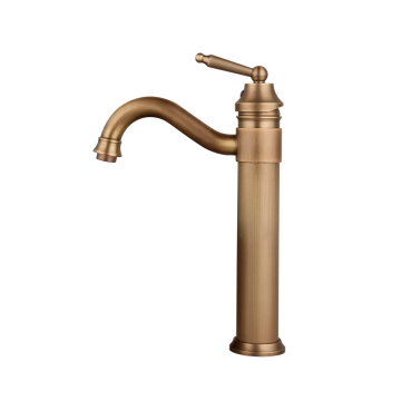 Mooie bronskleurige wastafelkraan