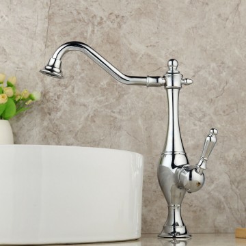 Mooie chroom wastafel mengkraan hoog model