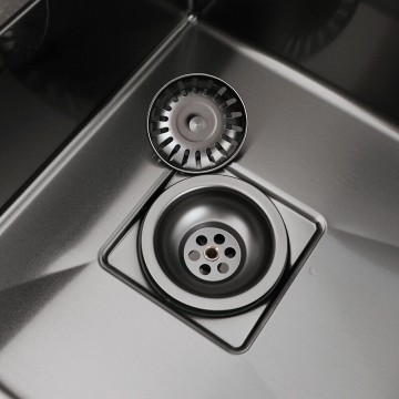 Mooie gun metal gootsteen afvoer