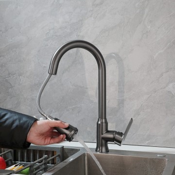 Mooie gun metal keukenkraan