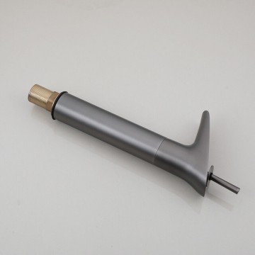 Mooie gun metal watervalkraan