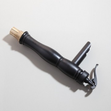 Mooie olie bronzen wastafelkraan met open uitloop