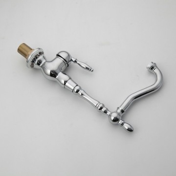 Nostalgische chroom wastafelkraan met keramiek ring