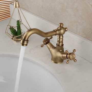 Nostalgische mengkraan brons