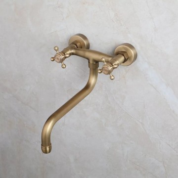 Nostalgische muurkraan bronskleurig lange uitloop