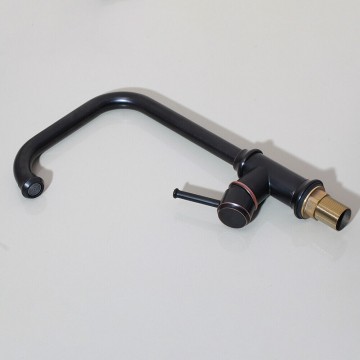 Olie bronzen wastafelkraan draaibaar