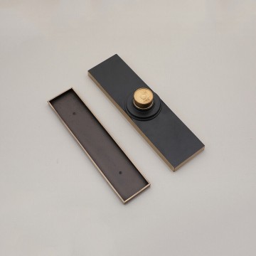 Onderzijde bronskleurige douchegoot