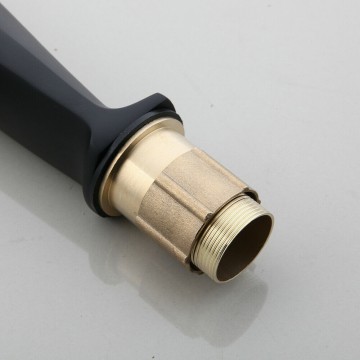 Onderzijde wastafelkraan 0