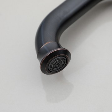 Perlator olie bronskleurige wastafelkraan