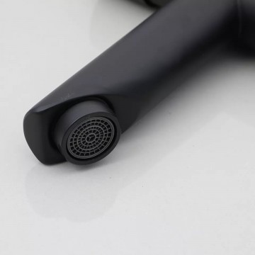 Perlator zelfsluitende sensomatica kraan