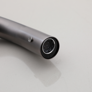 Pesaro gun metal sensorkraan 90mm 4