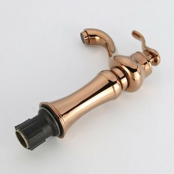 Rose gouden glanzende kraan