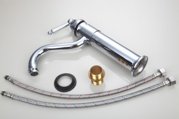 Nostalgische retro chroom wastafelkraan klassieke uitvoering