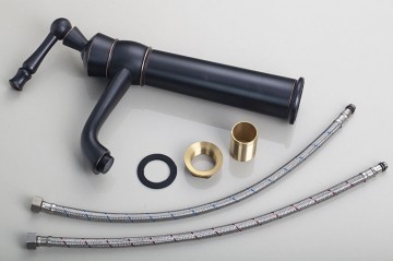 Nostalgische vintage olie bronzen wastafelkraan klassieke uitvoering olie brons