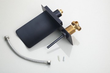 Stoere Olie bronzen inbouw badkraan met  Led verlichting