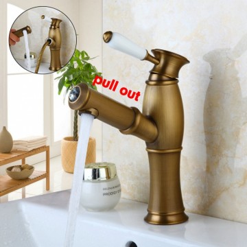 Nostalgische wastafelkraan klassiek model Brons afgewerkt uittrekbaar