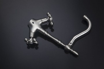 Klassieke geborsteld nikkel wastafel kraan welke ook geschikt is als keukenkraan