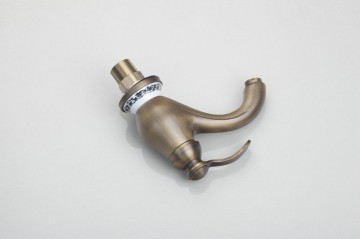 Mooie retro bronzen wastafelkraan Antiek messing look nostalgische kraan