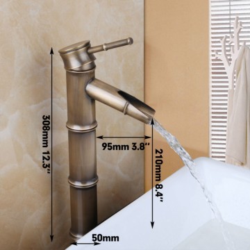 detail bronzen kraan mengkraan