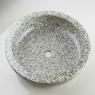 wastafel kraan met keramiek waskom