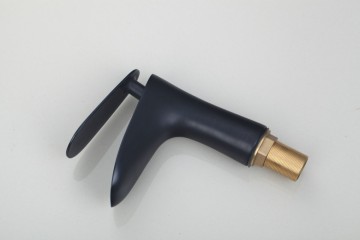 Retro waterval wastafelkraan Klassiek model Olie Brons afgewerkt