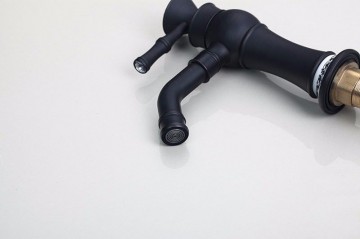 Vintage olie bronzen badkraan klasieke uitvoering en Crystal hendel