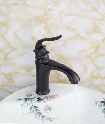 Retro nostalgische wastafelkraan Klassiek model Olie Brons afgewerkt