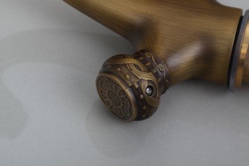 Nostalgische wastafelkraan vintage model Brons afgewerkt klassiek design