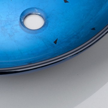 waskom blauw met kraan olie brons