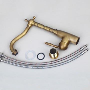 Klassieke brons wastafel kraan ook geschikt is als keukenkraan vintage